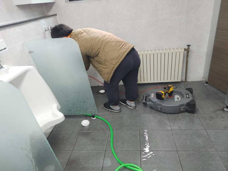수지 소변기막힘 작업사례 3